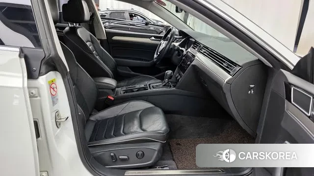 Volkswagen Arteon 2019 Белый из Кореи, фото 2