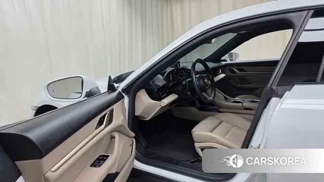 Porsche Taycan 2022 Белый из Кореи, фото 2