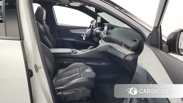 Peugeot 5008 second generation 2018 Белый из Кореи, фото 2