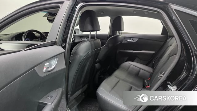 Kia The New K3 2nd generation 2022 Черный из Кореи, фото 2