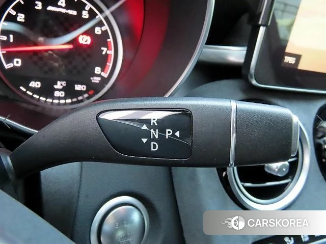 Mercedes-Benz C-Class W205 2018 Черный из Кореи, фото 2