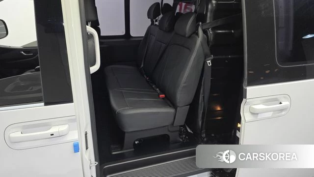 Hyundai Staria 2023 Белый из Кореи, фото 2