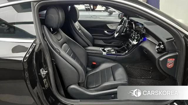 Mercedes-Benz C-Class W205 2019 Черный из Кореи, фото 2