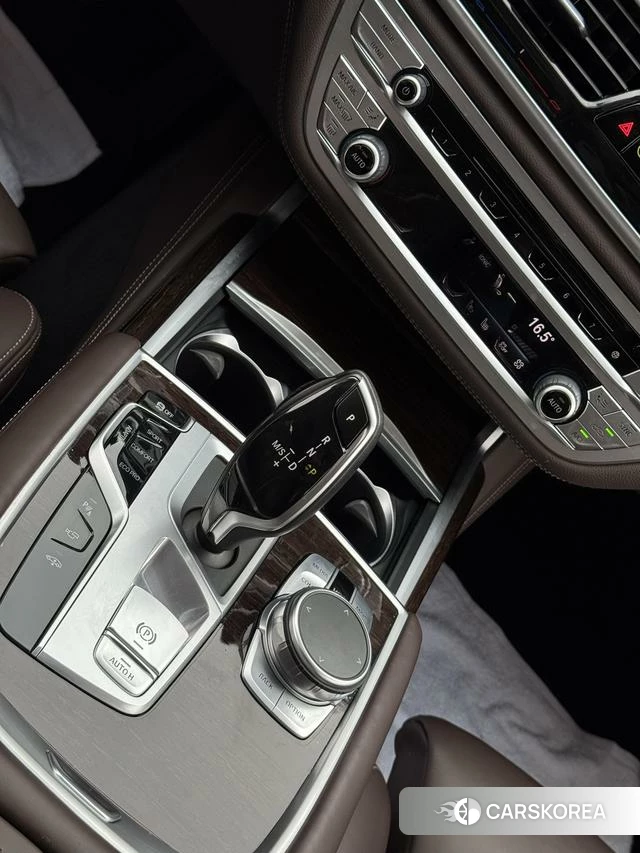BMW 7 series 2021 Черный из Китая, фото 2
