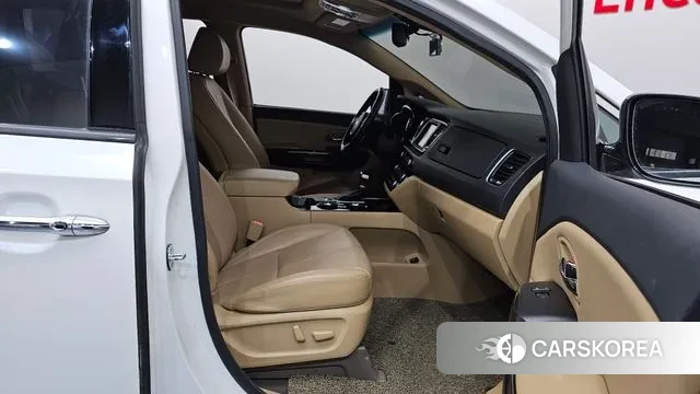 Kia The New Carnival 2020 Белый из Кореи, фото 2