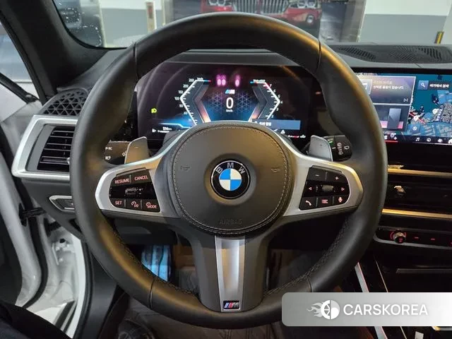 BMW X7 (G07) 2024 Белый из Кореи, фото 2