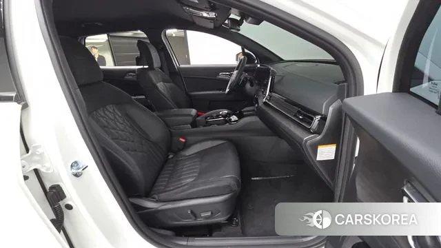 Kia Sportage 5th Generation Hybrid 2023 Белый из Кореи, фото 2