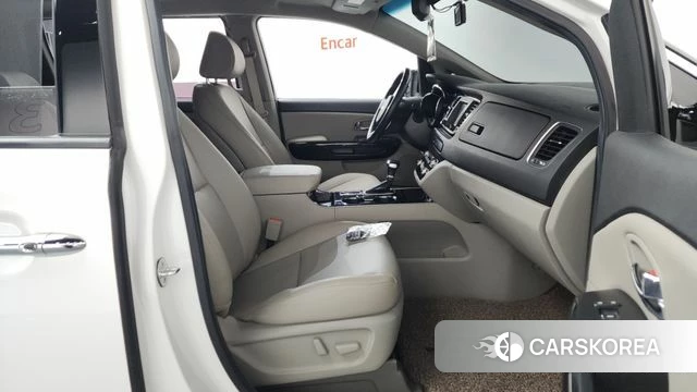 Kia The New Carnival 2019 Белый из Кореи, фото 2