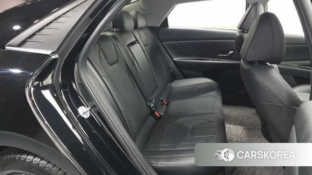 Hyundai Avante (CN7) 2023 Черный из Кореи, фото 2