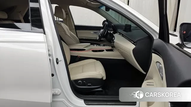 Genesis GV70 2021 Белый из Кореи, фото 2