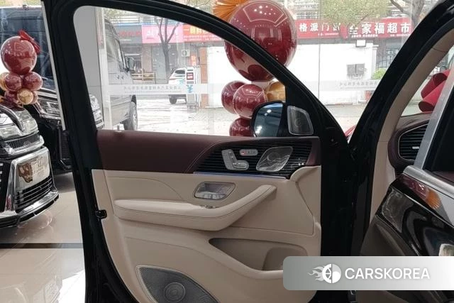 Mercedes-Benz GLS 2025 Черный из Китая, фото 2