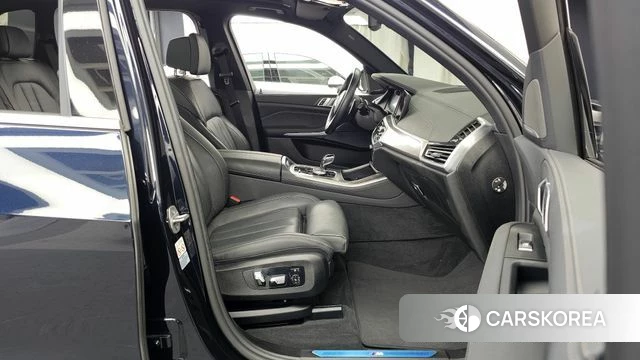 BMW X5 (G05) 2021 Черный из Кореи, фото 2
