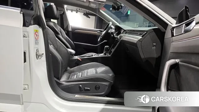 Volkswagen Arteon 2019 Белый из Кореи, фото 2