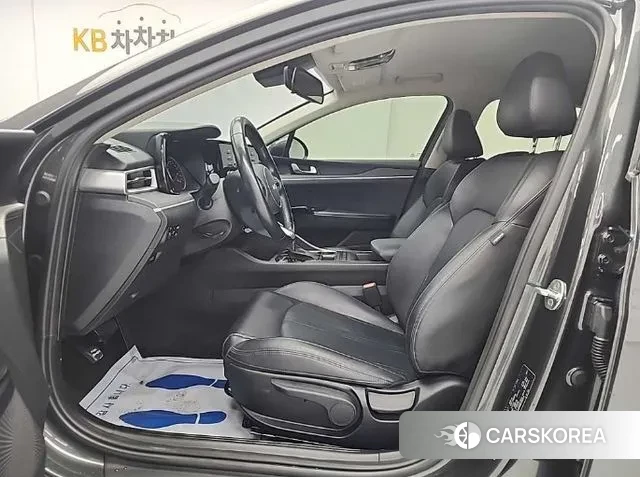 Kia K5 3rd generation 2021 Серебристо-серый из Кореи, фото 2