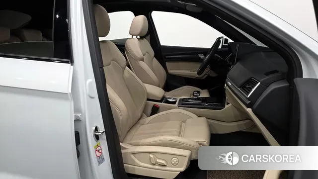 Audi Q5 (FY) 2023 Белый из Кореи, фото 2