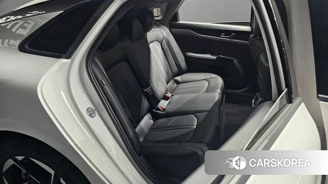 Kia The New K5 3rd generation 2024 Белый из Кореи, фото 2