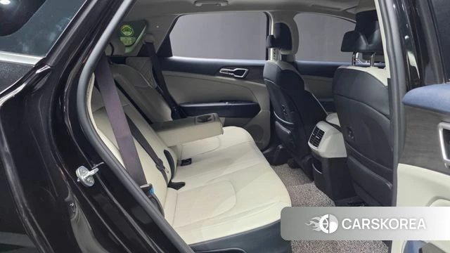 Kia Sportage 5th Generation Hybrid 2021 Черный из Кореи, фото 2