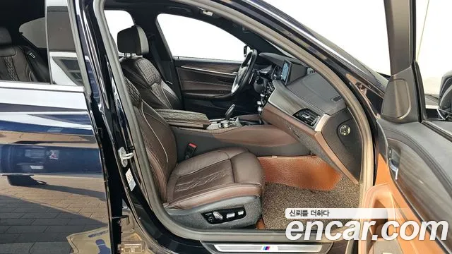 BMW 5 Series (G30) 2018 Черный из Кореи, фото 2