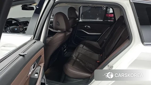 BMW 3 Series (G20) 2021 Белый из Кореи, фото 2