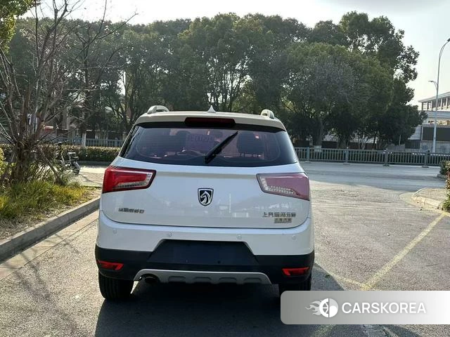 Baojun 560 2018 Белый из Китая, фото 2