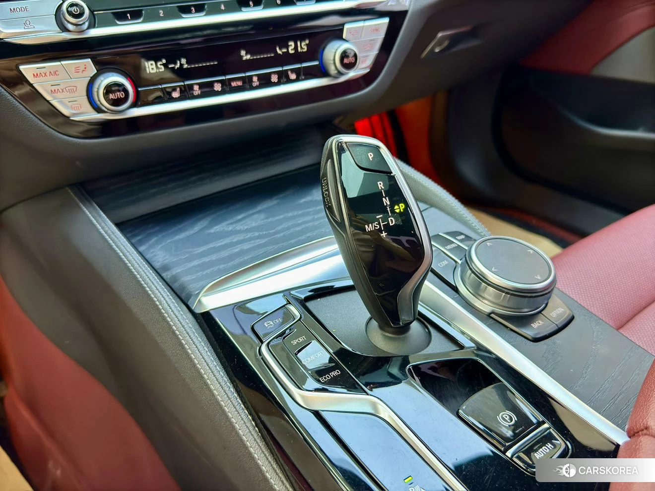 BMW 5 series 2020 Черный из Китая, фото 2