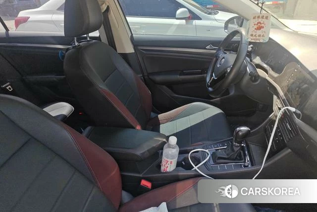 Volkswagen Bora 2021 Белый из Китая, фото 2