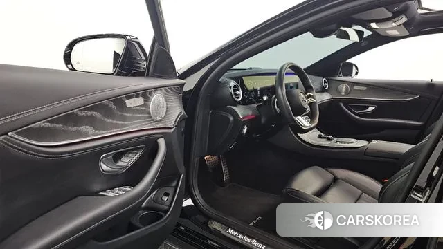 Mercedes-Benz E-Class W213 2020 Черный из Кореи, фото 2