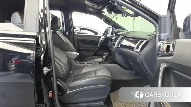 Ford Ranger 3rd Generation 2021 Черный из Кореи, фото 2