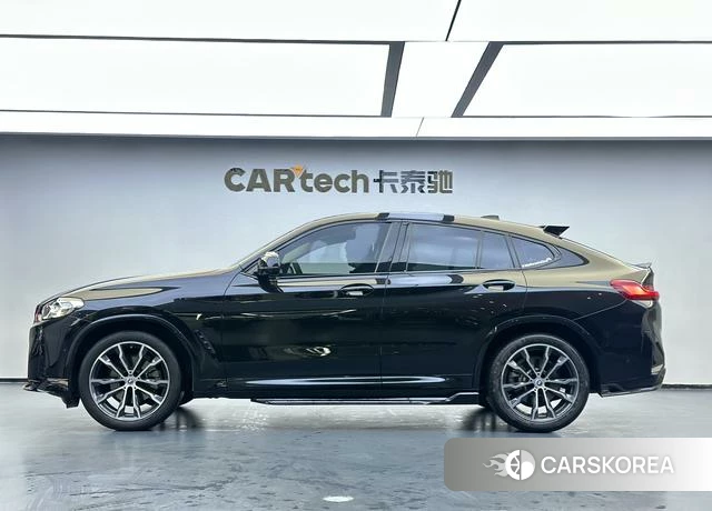 BMW X4 2022 Черный из Китая, фото 2