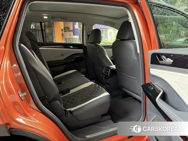 Volkswagen ID.6 CROZZ 2022 Оранжевый из Китая, фото 2