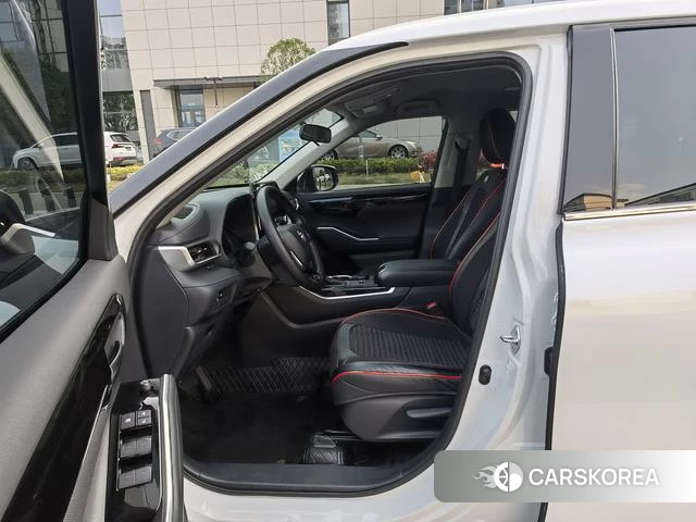 Toyota Highlander 2024 Белый из Китая, фото 2