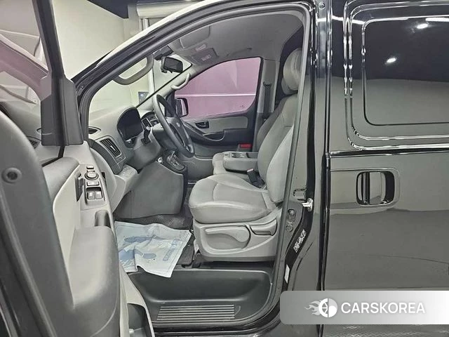 Hyundai The New Grand Starex 2020 Черный из Кореи, фото 2