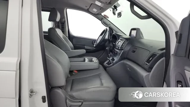 Hyundai The New Grand Starex 2018 Белый из Кореи, фото 2