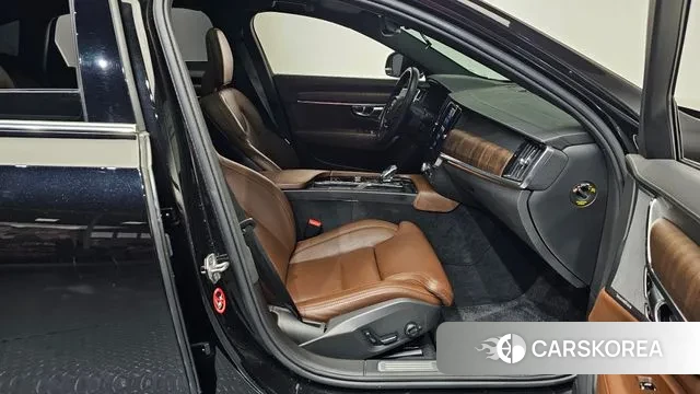 Volvo S90 2021 Черный из Кореи, фото 2