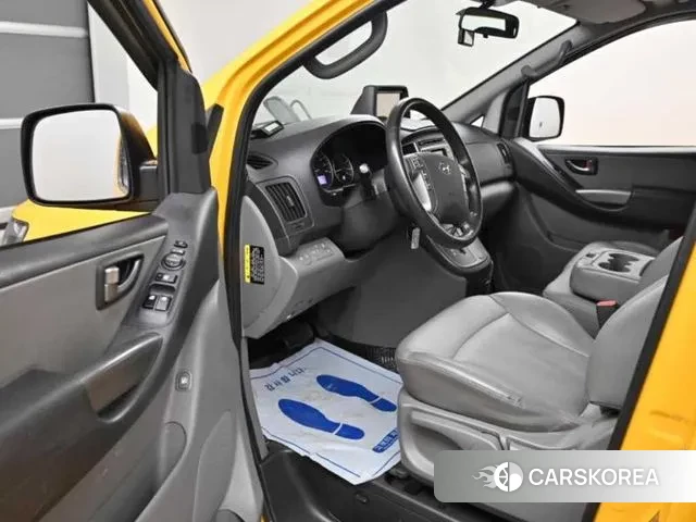 Hyundai The New Grand Starex 2018 Желтый из Кореи, фото 2