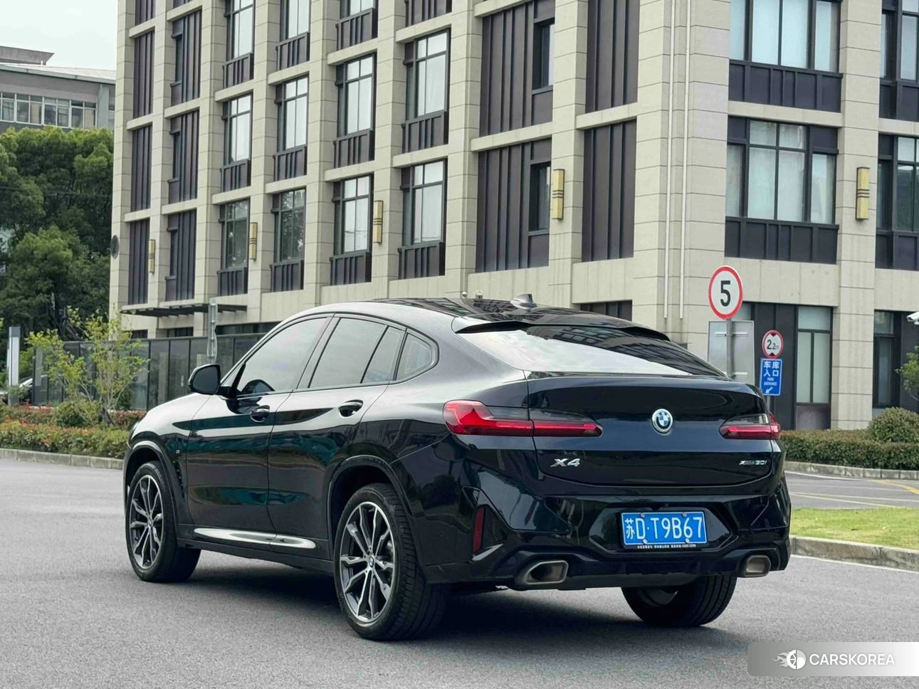 BMW X4 2021 Черный из Китая, фото 2