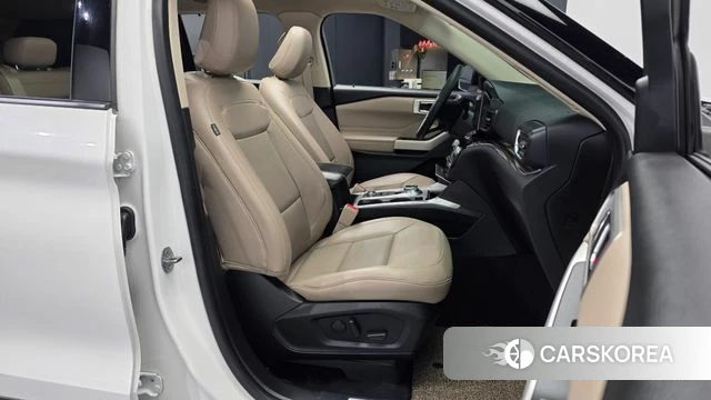 Ford Explorer 6th Generation 2020 Белый из Кореи, фото 2