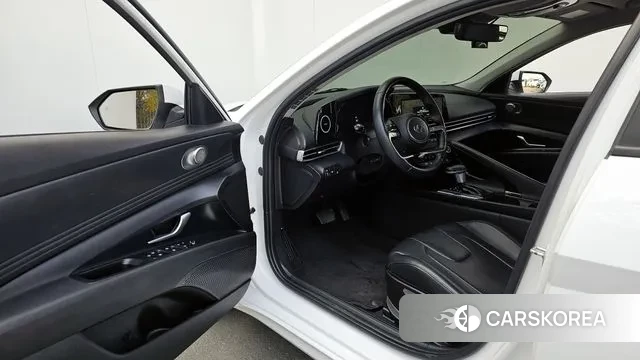 Hyundai Avante (CN7) 2022 Белый из Кореи, фото 2