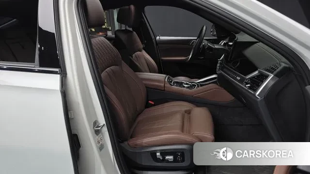 BMW X6 (G06) 2024 Белый из Кореи, фото 2