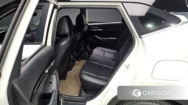 Kia Seltos 2022 Белый двухцветный из Кореи, фото 2