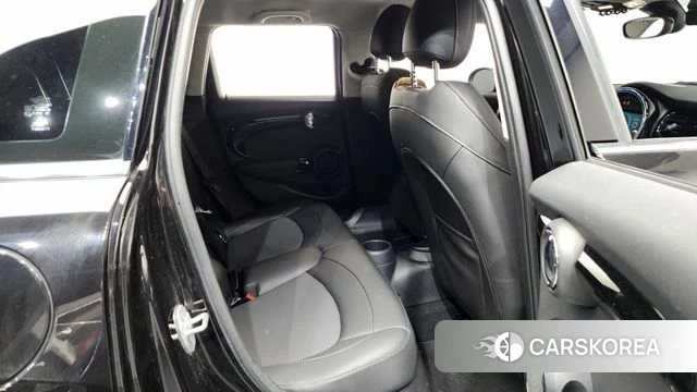 Mini Cooper 2021 Черный из Кореи, фото 2