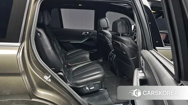 BMW X7 (G07) 2023 Цвет тростника из Кореи, фото 2