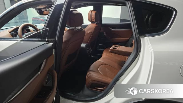 Maserati Levante 2018 Белый из Кореи, фото 2