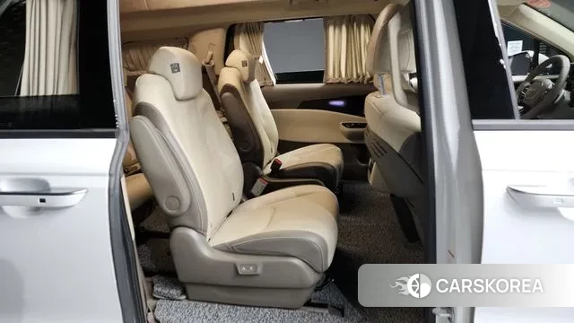 Kia Carnival 4th generation 2023 Белый из Кореи, фото 2