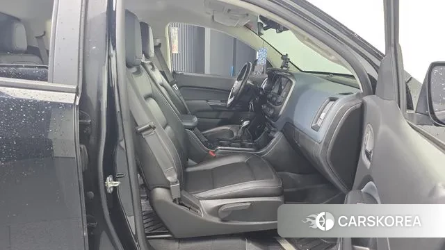 Chevrolet (GM Daewoo) Real New Colorado 2022 Черный из Кореи, фото 2