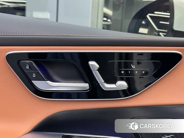 Mercedes-Benz GLC 2023 Белый из Китая, фото 2