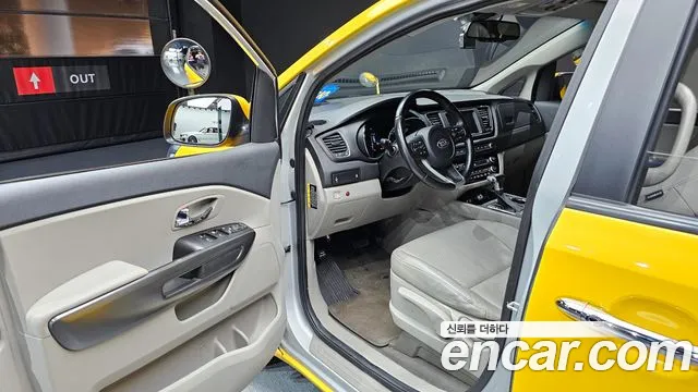 Kia The New Carnival 2019 Желтый из Кореи, фото 2