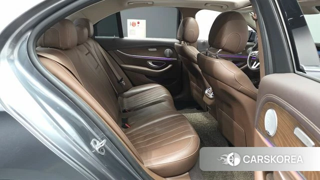 Mercedes-Benz E-Class W213 2019 Серый из Кореи, фото 2