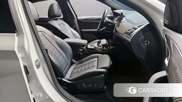 BMW X4 (G02) 2024 Белый из Кореи, фото 2