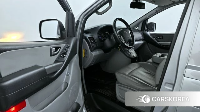 Hyundai The New Grand Starex 2018 Серебристо-серый из Кореи, фото 2